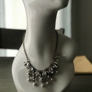 LOFT Pearlized Necklace
